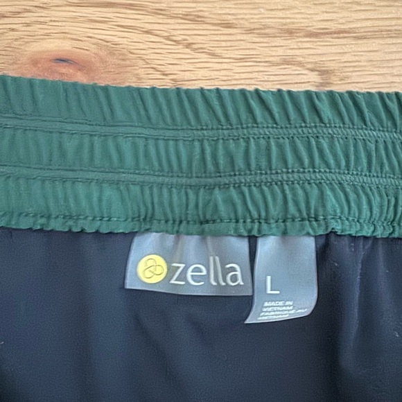 Zella Running Shorts Dark Green L Good Condition - Picture 4 of 5